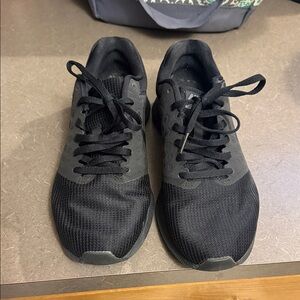 Black Nike Women's Athletic Shoes